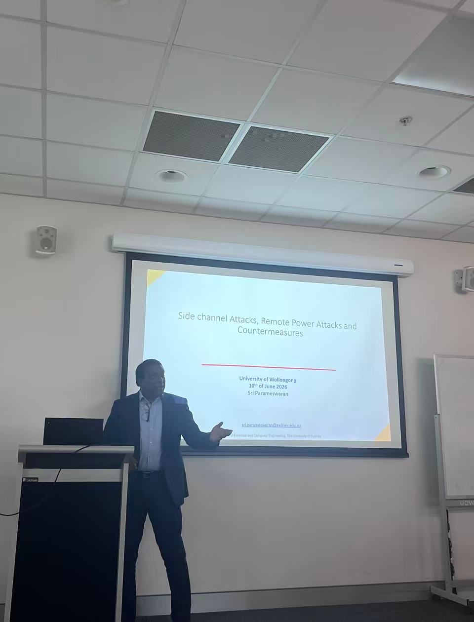 Professor Sri Parameswaran visited iC2